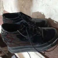کفش سایز ۳۹