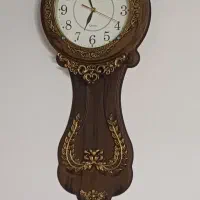 ساعت دیواری سالم وزیبا