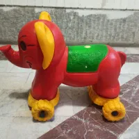 فیل چرخ دار و اسب چرخ دار