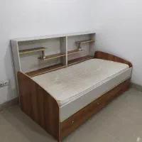 تخت خواب در حد نو (اصل MDF)
