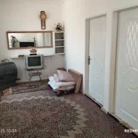 اجاره حال و یک اتاق تمیز با پارکینگ وحمام روزانه