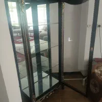 ویترین آینه دار