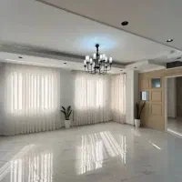 ۶۳ متر/سالن پرده خور/غرق نور/ فول نصبیات/سندتک برگ