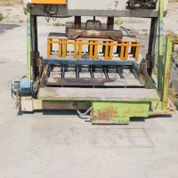 دستگاه بلوک زنی هیدرولیک نیمه اتومات