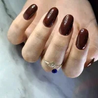 خدمات کاشت ناخن