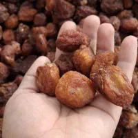 آلو خشک و میوه ی آلو