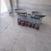 ترازوی قدیمی
