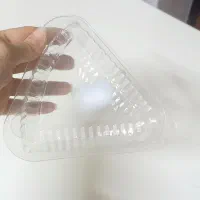 ظرف فوکری مثلثی برای انواع دسر و کیک های اسلایسی.