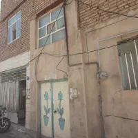 فروش فوری سه طبقه با مغازه