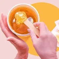 اپلاسیون بدن در محیطی بهداشتی و تمیز