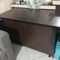 میز اداری یا کامپیوتر