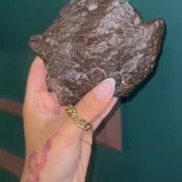 معامله سنگ های تجاری و جواهری