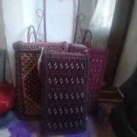 چند  عدد   پشت دیوار ی