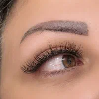 شروع قیمت کاشت مژه از ۳۵۰