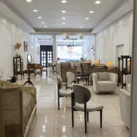 استخدام فروشنده مبلمان در یک فروشگاه با سابقه