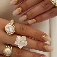 ترمیم و کاشت ناخن الهیه با ۱۵ سال سابقه کاری