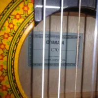 گیتار یاماها C70