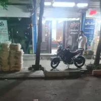 مغازه بر خیابان اصلی