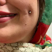 نگین صورت و بدن و پیرسینگ