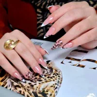 چیزی تا عید نمونده بیا ناخن  مژه بکار فقط ۶۵۰