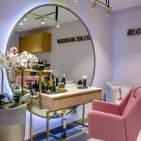استخدام اکستیشن مژه حرفه ای در سالن زیبایی