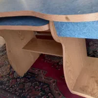 میز تحریر و کامپیوتر