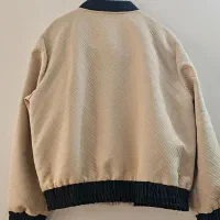 بامبر|لباس|تهران, تسلیحات|دیوار