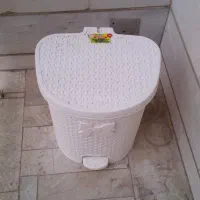 سطل زباله بزرگ و کوچک