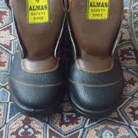 کفش کارایمنی سایز۴۳