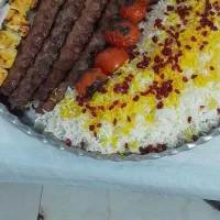 دو نفر نیرو خانم سالندار