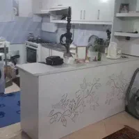 یک واحد فروشی در کارمندان دوم