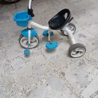 سه چرخه،همراه با سبد جلو و دسته پشت