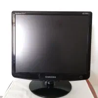 2عدد مانیتور کامپیوتر جهت فروش