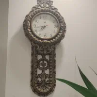 ساعت دیواری طرح چوب