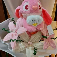 دسته گل با عروسک