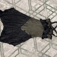 تعدادی لباس مجلسی وتونیک ومانتو بسیار نو
