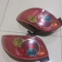 چراغ عقب ۲۰۶|قطعات یدکی و لوازم جانبی|تهران, نجات اللهی|دیوار