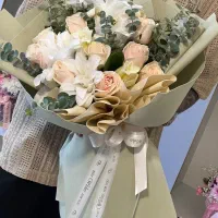 دسته گل با شکوه ۱۵۲۶ گلاریس