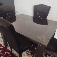 میز غذا خوری چهار نفره سالم