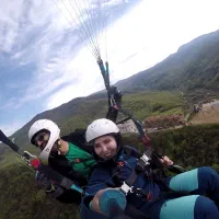 آموزش پرواز با پاراگلایدر