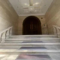 ۱۳۵متر سه خواب منظرنژاد قبا طبقه اخر دوپارکینگ