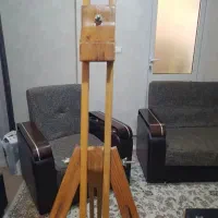 سه پایه و بوم نقاشی