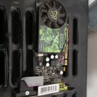 ۲ عدد گرافیک  9400 و 9500 GeForce سری ۹