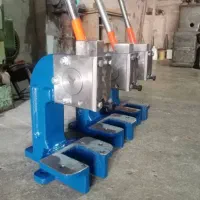 پرس دستی و لوازم قالبسازی