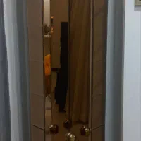 ساعت شیشه ای ایستاده