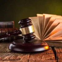 وکیل پایه یک دادگستری