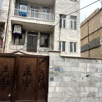 اپارتمان ۳ طبقه تک واحدی