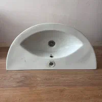 روشویی سرویس بهداشتی