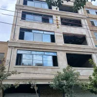 فروش آپارتمان ۱۱۷ متری حاشیه خیابان ۲۰ متری