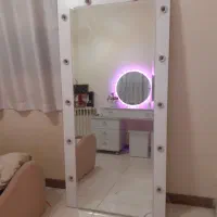 آینه قدی چراغ دار